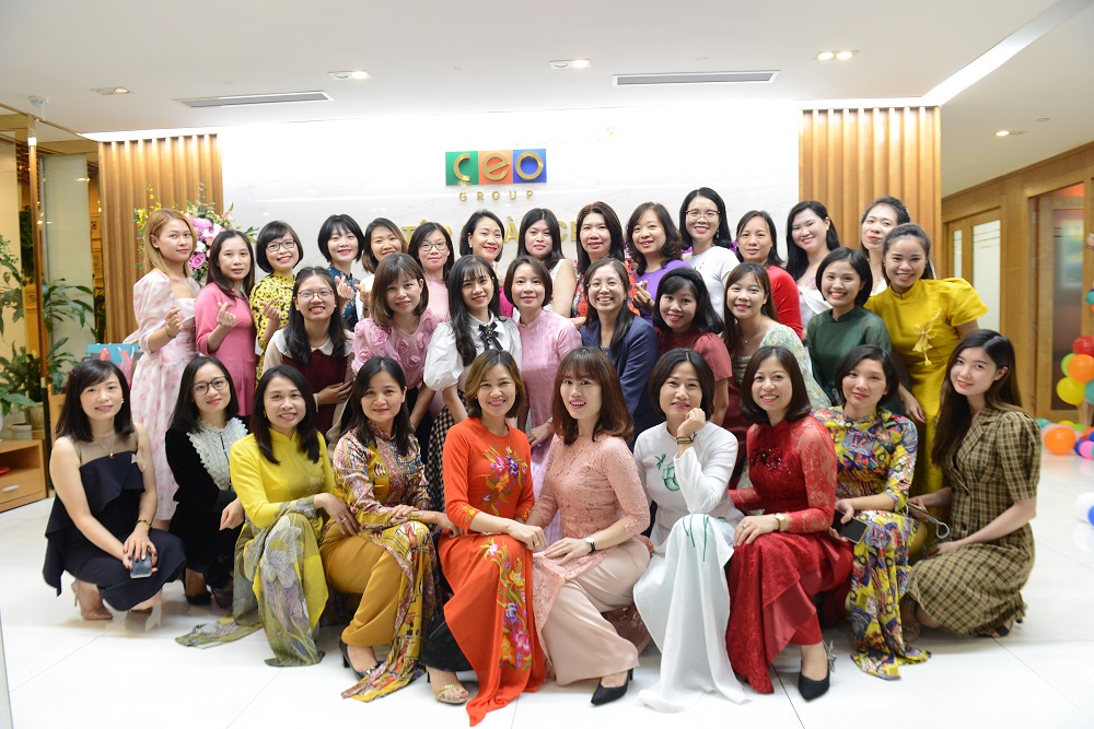 Tập đoàn CEO chúc mừng CBNV nữ Ngày Phụ nữ Việt Nam - Tập đoàn CEO